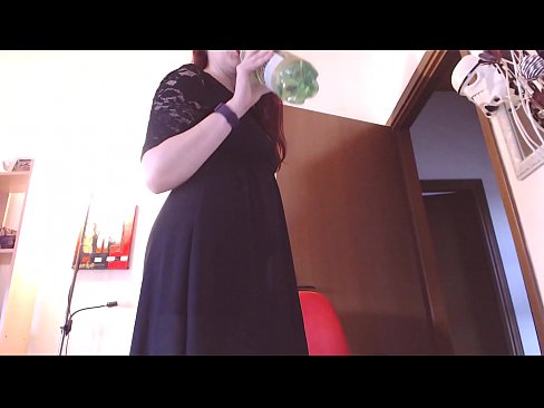 ❤️ Pokorna sužnja, ki obožuje umazane in sočne spodnjice, je po ogledu tega videa prisiljena masturbirati! ️❌ Super seks pri nas ﹏