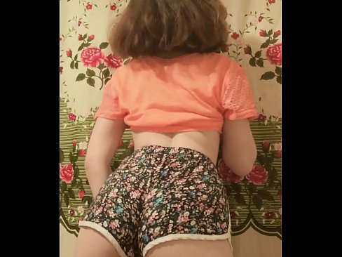 ❤️ Seksi mlada bejba se pred kamero sleče s kratkih hlač ️❌ Super seks pri nas ﹏