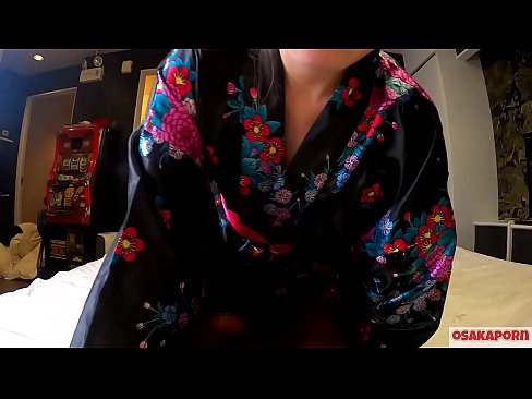 ❤️ Mlado cosplay dekle obožuje seks do orgazma s squirtom v konjušnici in blowjobom. Azijsko dekle z dlakavo pičko in lepimi joški v tradicionalni japonski noši v amaterskem videoposnetku, ki prikazuje masturbacijo z erotičnimi igračami. Sakura 3 OSAKAPORN. ️❌ Super seks pri nas ﹏