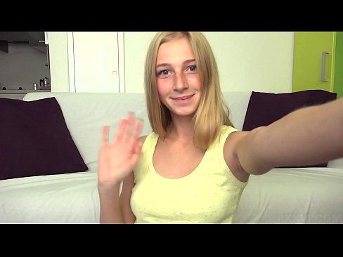 ❤️ Ko mi je dolgčas, lenobno masturbiram svojo rožnato pičko ️❌ Super seks pri nas ﹏