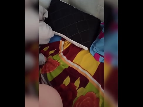 ❤️ Moja sostanovalka ostane sama doma, ker gre njen mož na počitnice, jaz pa izkoristim priložnost, da jo pofukam in ji napolnim rit z mlekom ️❌ Super seks pri nas ﹏