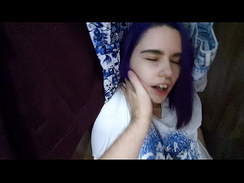 ❤️ Našel sem svojo sestro v omari in ji pomagal narediti ️❌ Super seks pri nas ﹏