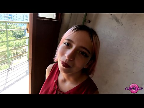 ❤️ Študentka čutno sesa neznanca v zaledju - sperma na njegovem obrazu ️❌ Super seks pri nas ﹏
